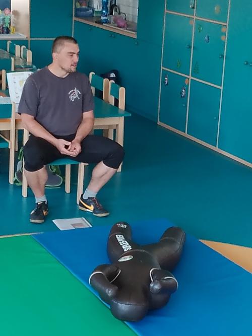 Třída Delfínků - Ukázka sportu od p. Zabloudila